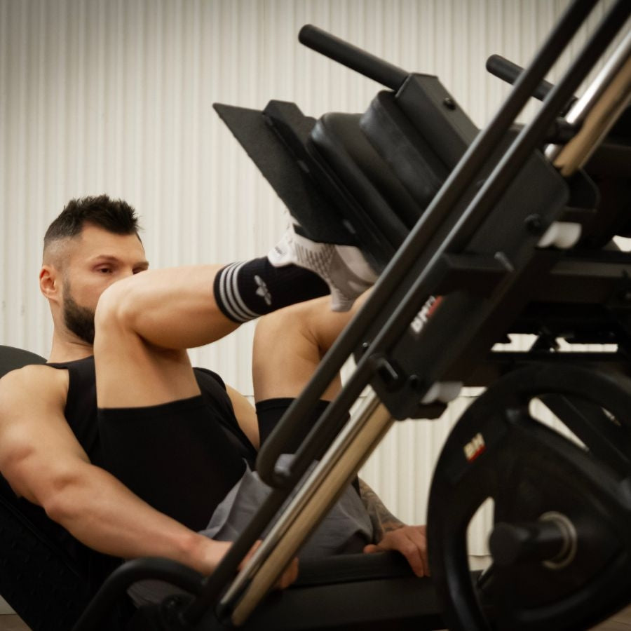 HACK SQUAT - LEG PRESS 45º